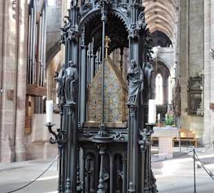 Der Heiligen-Schrein im Chor