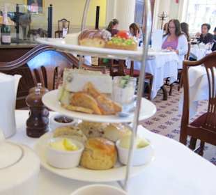 Hightea im Pump Room