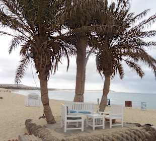 Sitzgelegenheiten am Strand