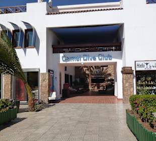 Eingang zum Tauchclub