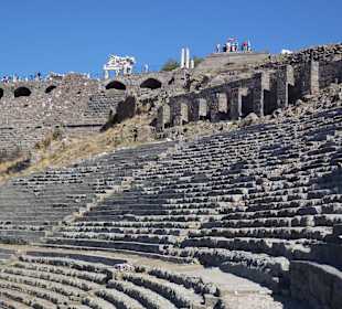 Blick vom Theater auf das Trajaneum