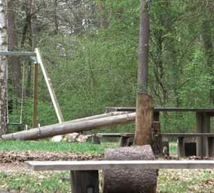 Grill- und Waldspielplatz am Waldlehrpfad