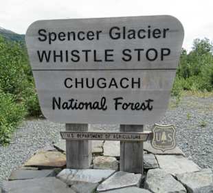 Halt zum ausladen der Rafting Schlauchboote