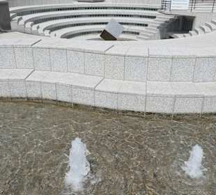 Der Star-Pit-Brunnen im Mediapark