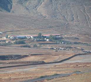 Blick vom Mirador auf die Farm