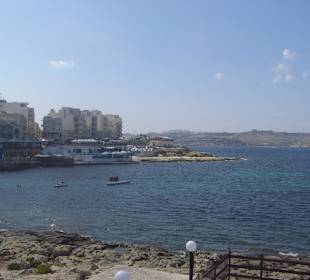 Bucht mit Stadt
