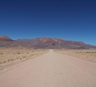 Anfahrt zum Parkplatz der White Lady im