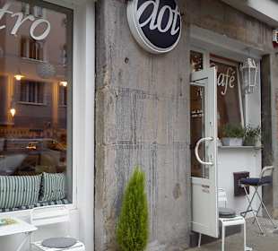 DOT Bistro CAFE