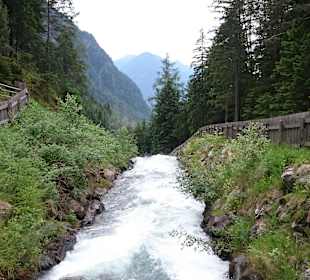 Brücke bei Wasserfälle