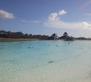 Basen ze sztucznymi falami