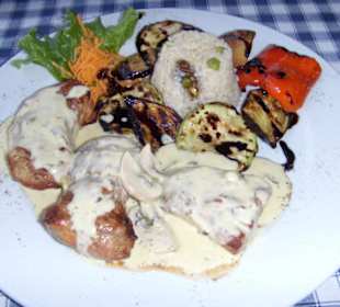 Schweinefilet in Champignon-Sahne-Sauce