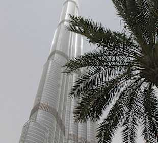 Der Burj Khalifa im Sandsturm