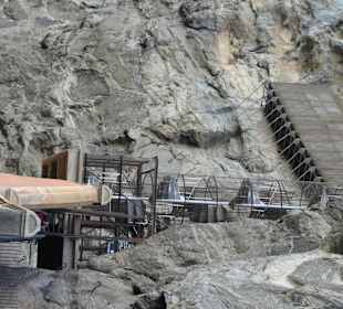 Sigiriya Wendeltreppen zu den Wolkenmädchen