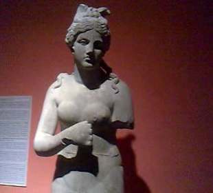 Статуя без руки