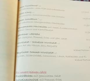 Bitte beschreiben Sie, was auf Ihren Bildern zu se