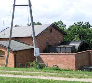 Maschinenhaus mit Wasserrad