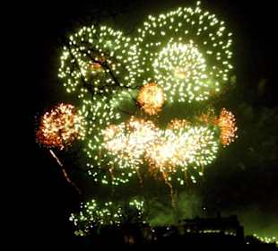 Fireworks over Edinburgh Castle!