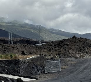 Kein Durchkommen, nur Lava