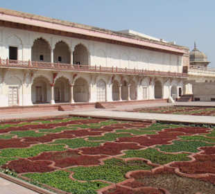 im Roten Fort