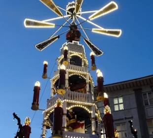 Spaziergang über den Märchenweihnachtsmarkt