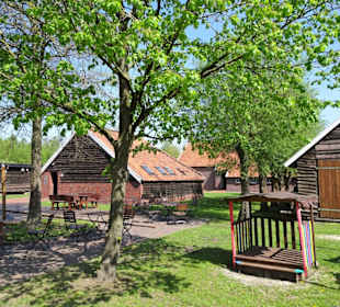 Das Außengelände des Torf- und Siedlungsmuseums