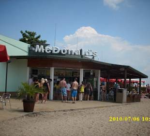 Mc Donald`s am Strand