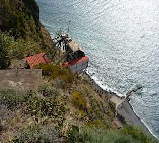 Blick auf die Bergstation des Personenaufzuges