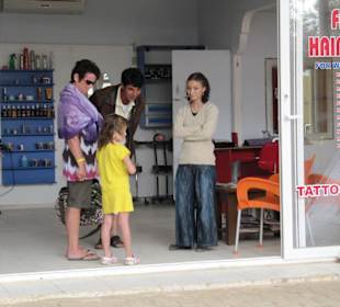 Friseurladen Kamm und Schere