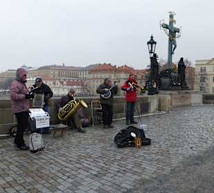 Brückenband auf der Karlsbrücke