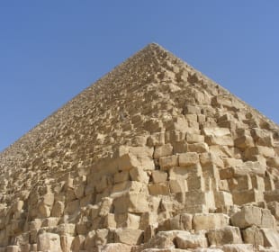 Pyramide ganz nah
