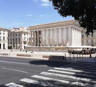 Maison Carrée