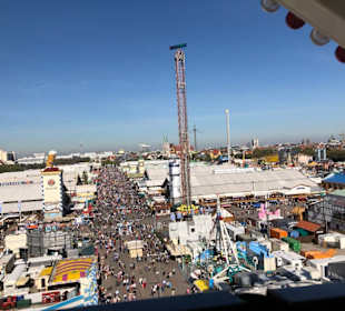 Blick übers Gelände vom Riesenrad 