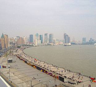 Blick auf den Bund von einer Bar