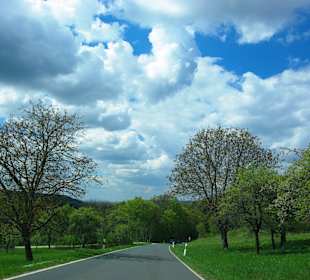 Entlang der romantischen Burgenstraße Fränkischen Schweiz