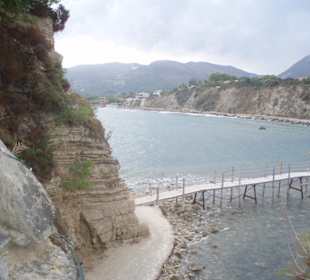 Wysepka niedaleko hotelu "Mediterranean Beach"