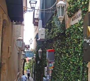 Die Seitengassen sind nicht belebt