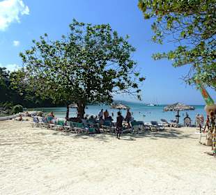 Strandabschnitt in der Ocho Rios Bay
