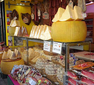 Rundgang über den Obstmarkt Bozen