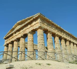 Rundum wie ein Rohbau