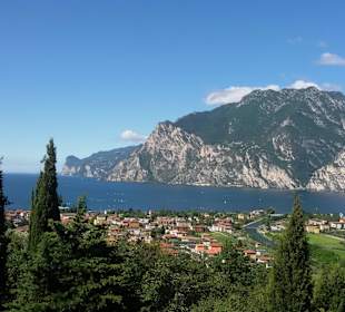 Blick vom Viewpoint in Nago auf Torbole