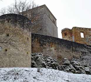 Die Außenmauern der Giechburg