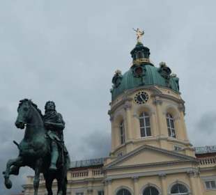 Schloss Charlottenburg: Vorderansicht