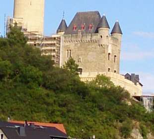 Blick vom Ort auf die Burg