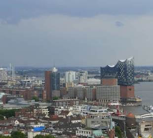 Blick vom Atlantic Haus /  Penthouse Elb-Panorama