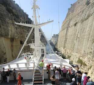 Durchfahrt  Kanal von Korinth  mit der MS Coral