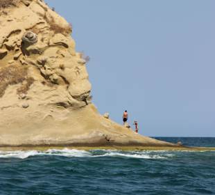 Hier der Heilige Felsen am Sonnenstrand
