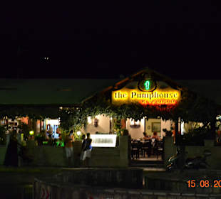 Viele Tavernen im Ortskern