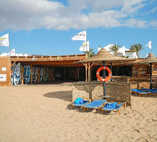 Harry Nass Windsurfcenter vom Strand aus