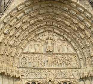 Eingangsportal von St. Etienne