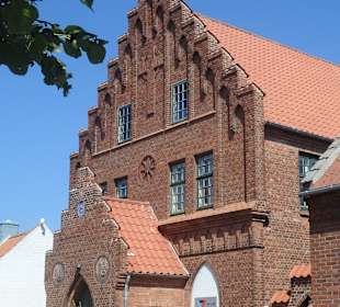 Außenansicht der Levende Kirke von Rönne